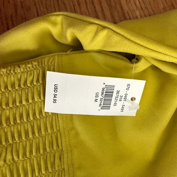 OFFLINE By Aerie Real Me Smocked Legging size medium chartreuse - Picture 12 of 12